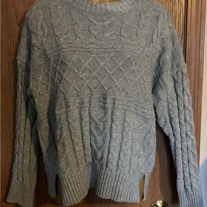 Time and Tru Light Gray Knit Sweater